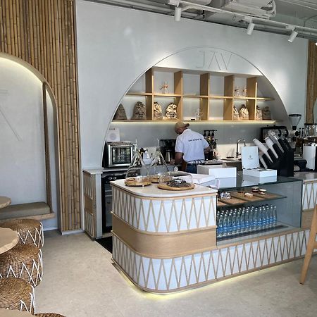 Retaj Hotel Аман Екстериор снимка