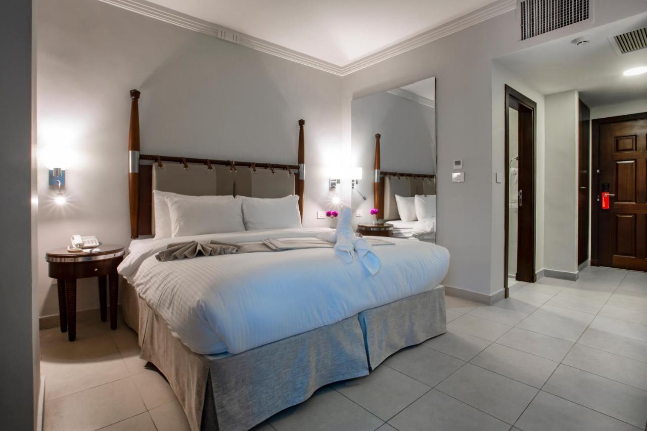 Retaj Hotel Аман Екстериор снимка
