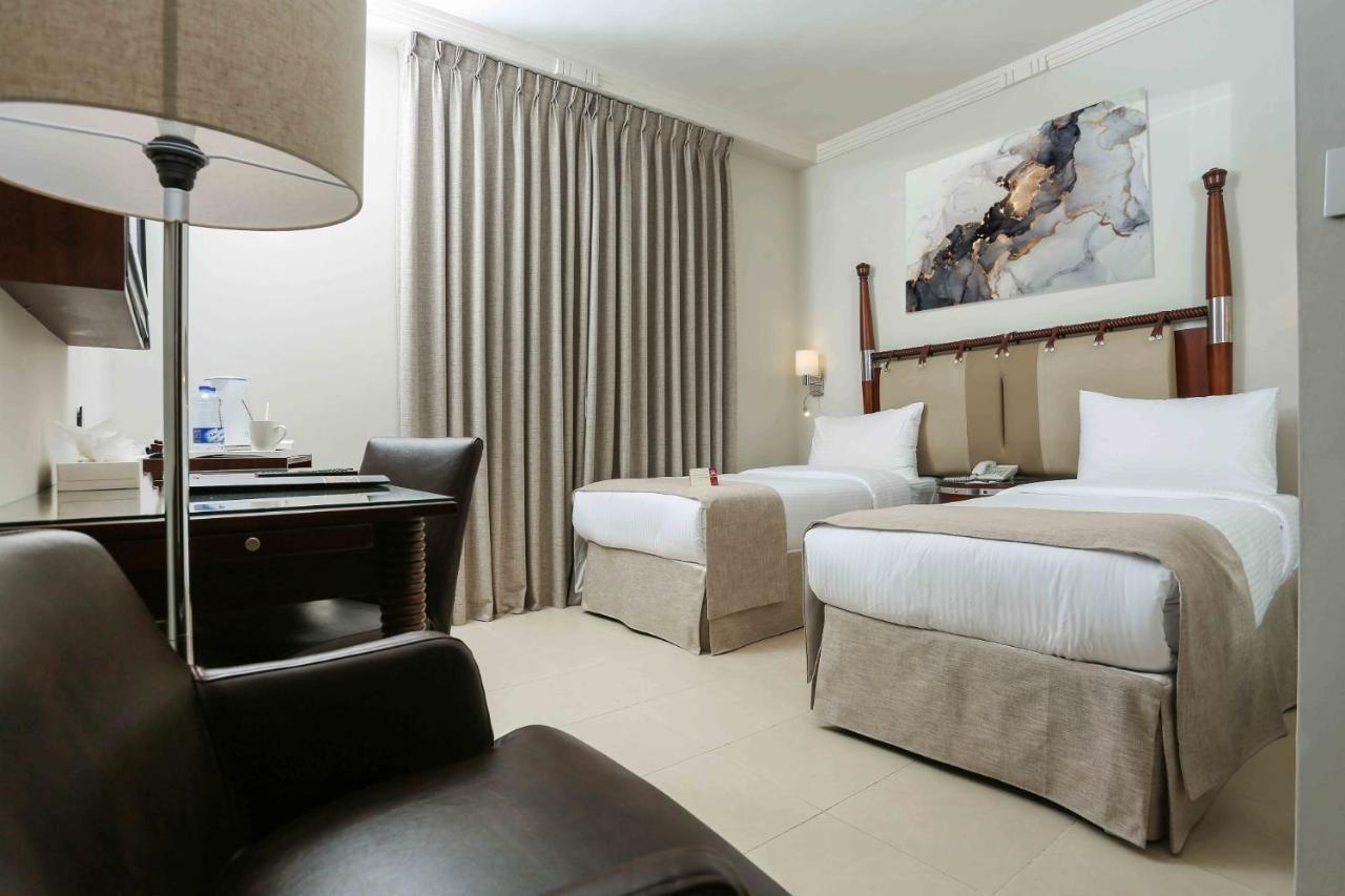 Retaj Hotel Аман Екстериор снимка
