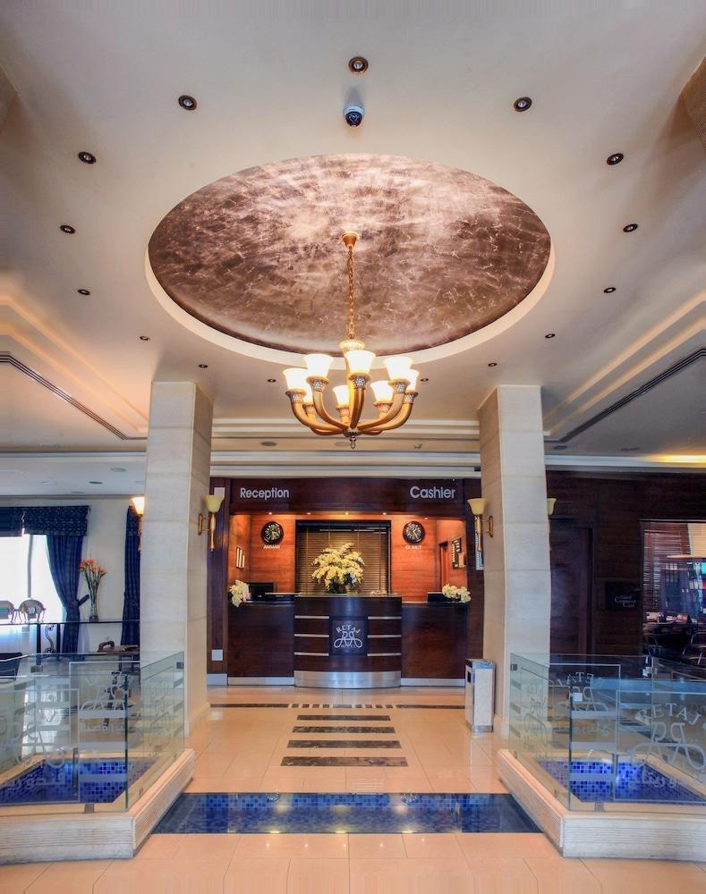Retaj Hotel Аман Екстериор снимка