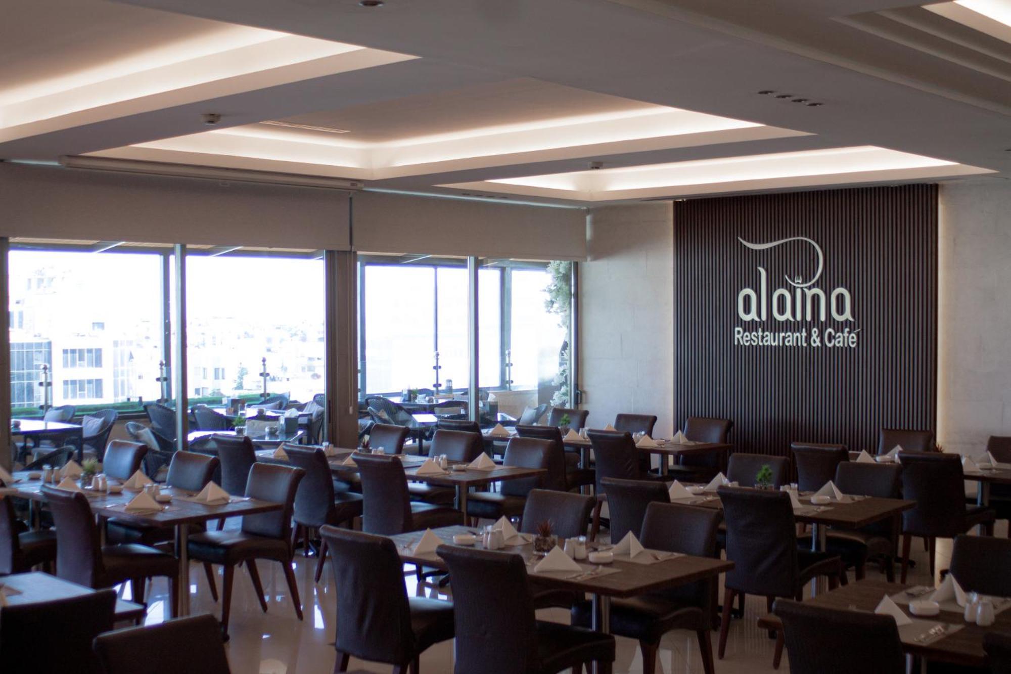 Retaj Hotel Аман Екстериор снимка