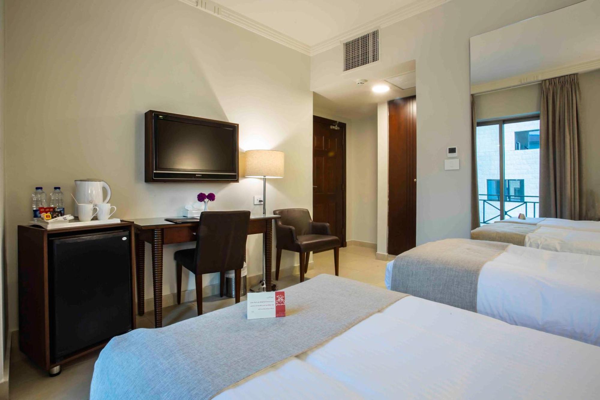 Retaj Hotel Аман Екстериор снимка