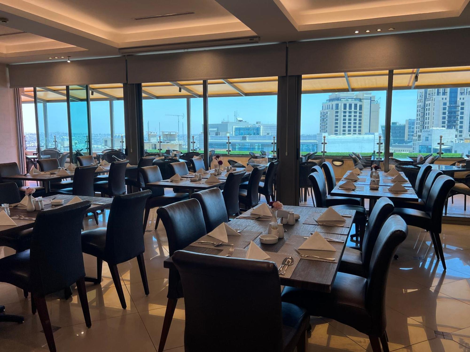 Retaj Hotel Аман Екстериор снимка