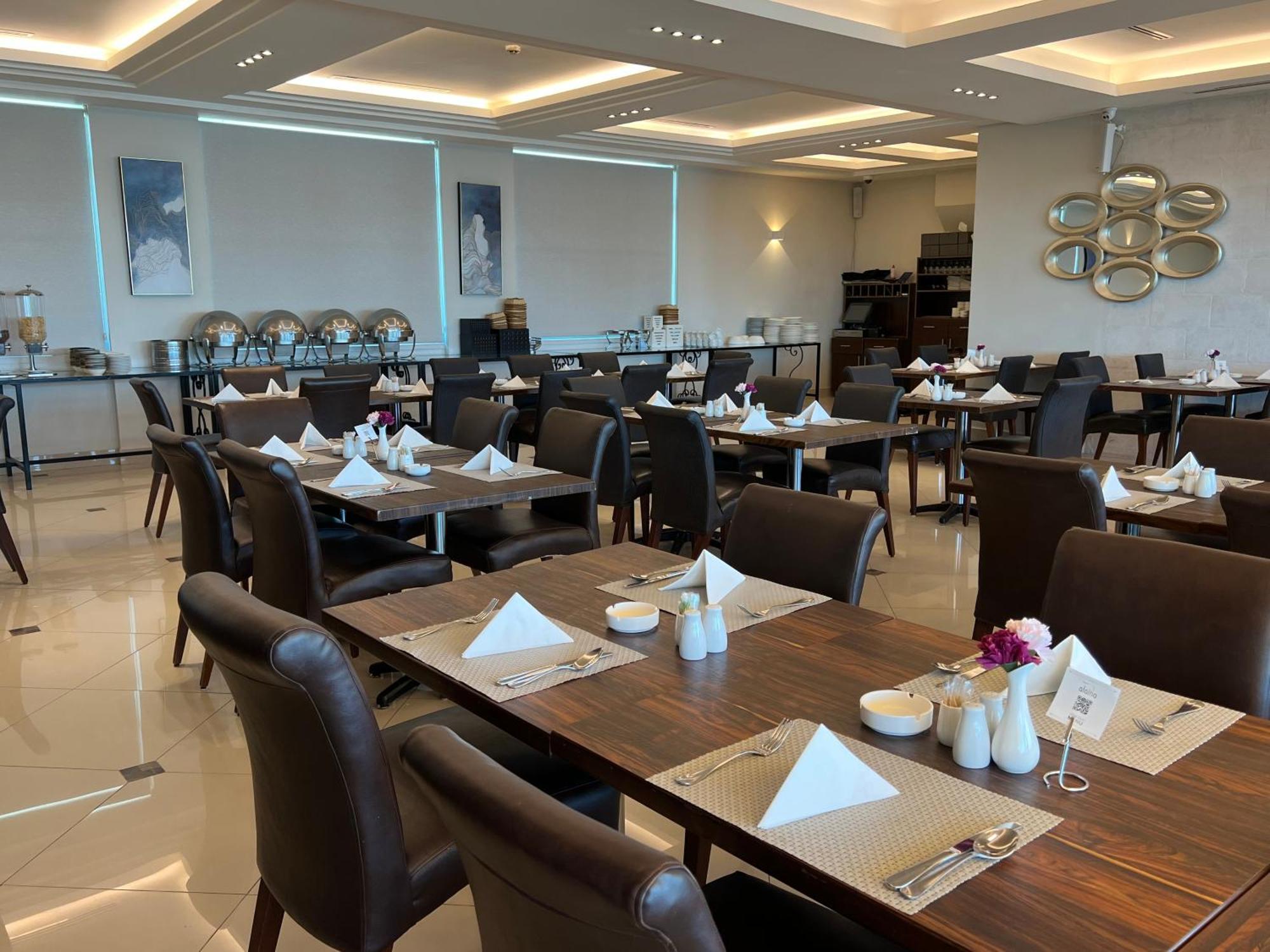 Retaj Hotel Аман Екстериор снимка