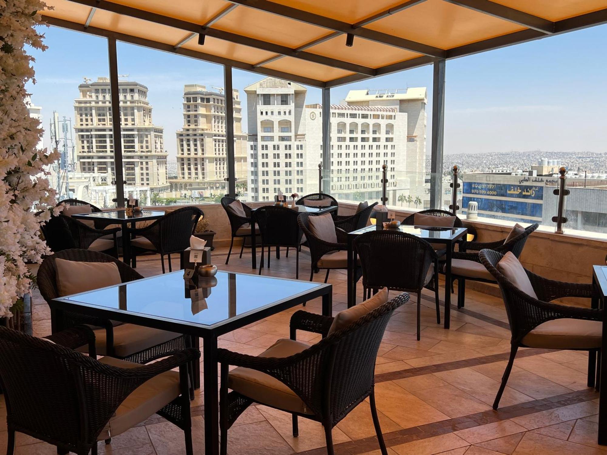 Retaj Hotel Аман Екстериор снимка